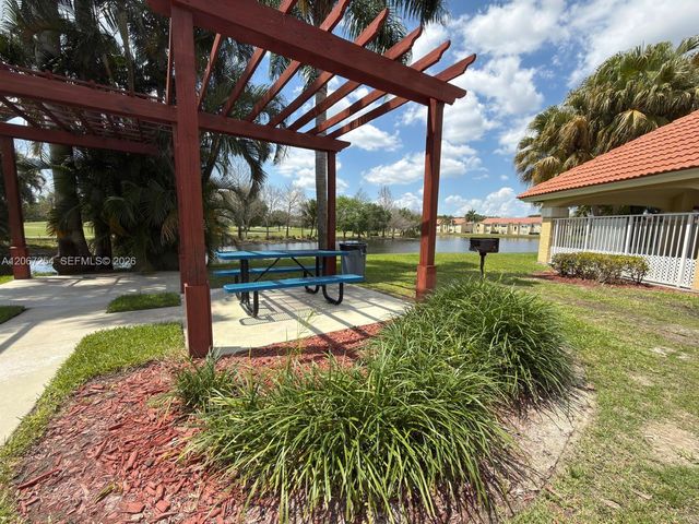 12760 Vista Isles Drive 723, Sunrise, FL 33325