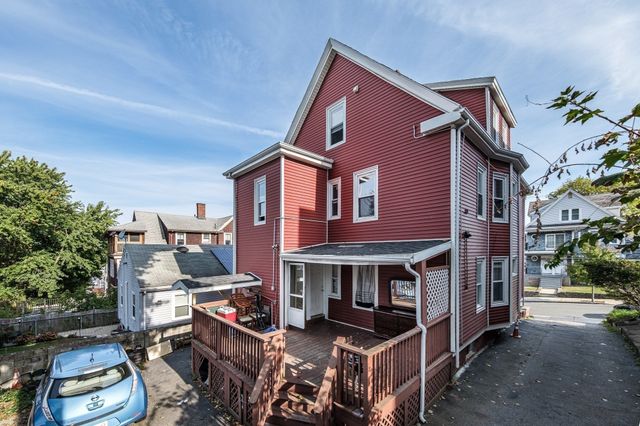 18 Edith Ave 2, Everett, MA 02149