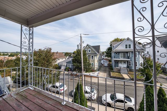 18 Edith Ave 2, Everett, MA 02149
