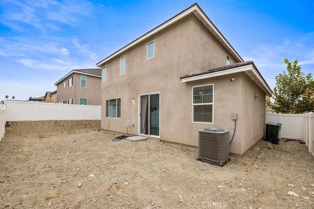 2522 Gunner Ridge, Rialto, CA 92377