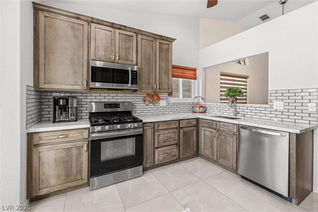 8901 Canyon Magic Avenue, Las Vegas, NV 89129