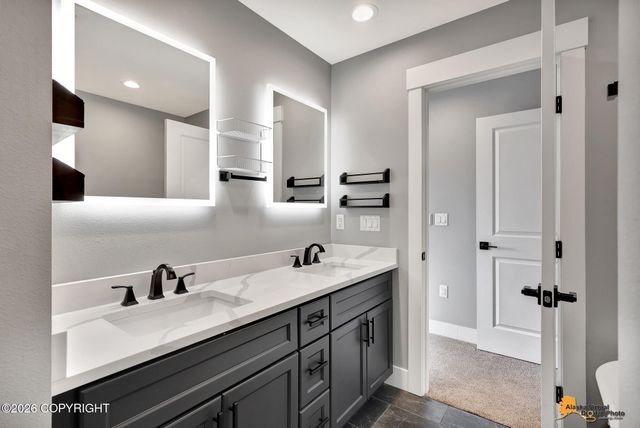 2231 S Crown View Circle, Wasilla, AK 99654