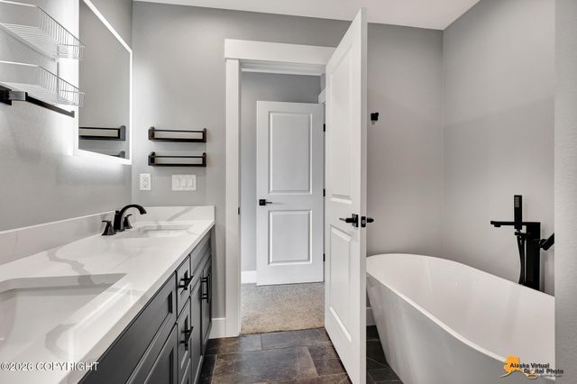 2231 S Crown View Circle, Wasilla, AK 99654