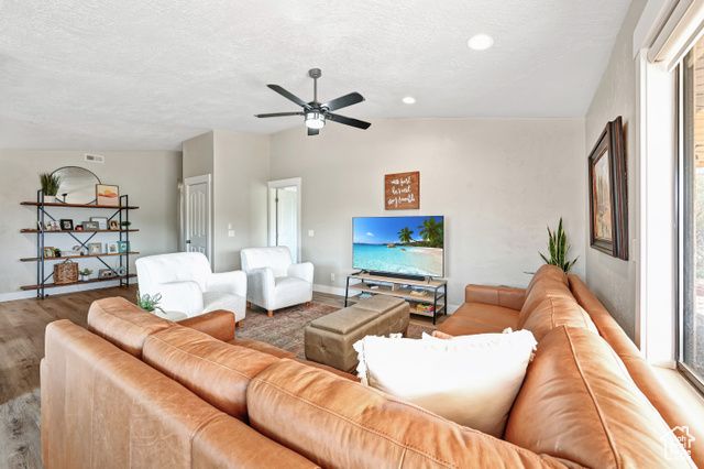 989 W DOVER WAY, St. George, UT 84770