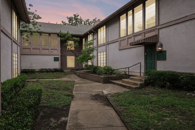 10578 High Hollows Drive 268, Dallas, TX 75230