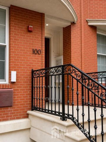 100 Tidewater Street 1G, Jersey City, NJ 07302