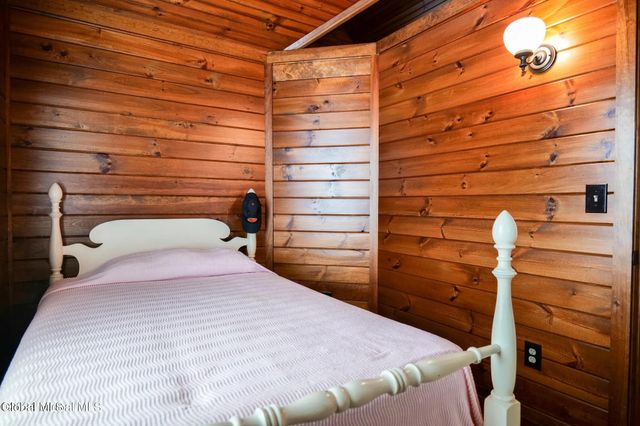 105 6th Street, Malta, NY 12866