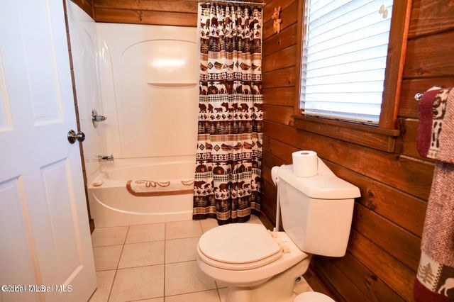 105 6th Street, Malta, NY 12866