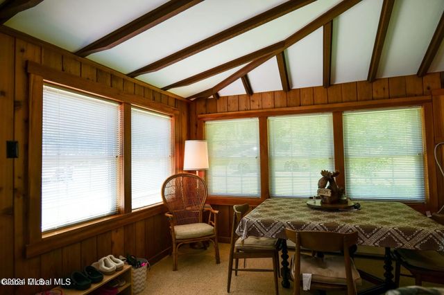 105 6th Street, Malta, NY 12866