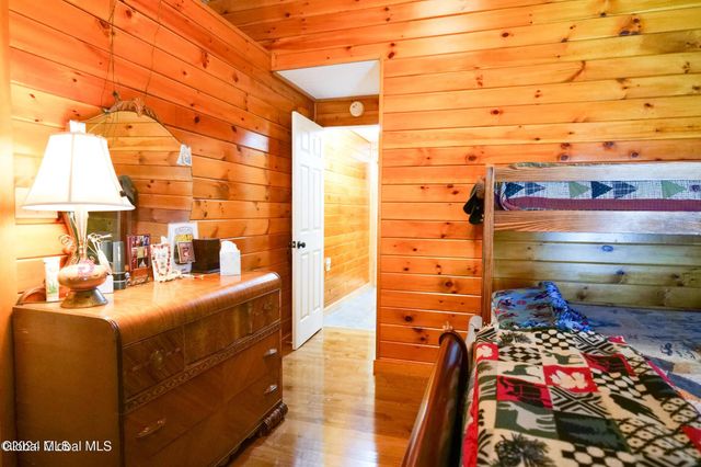 105 6th Street, Malta, NY 12866