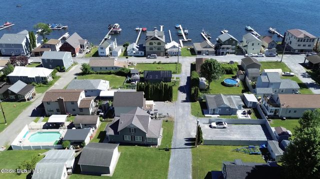 105 6th Street, Malta, NY 12866