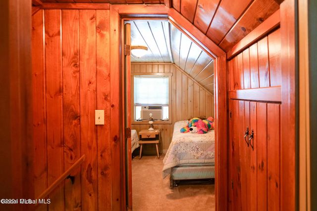 105 6th Street, Malta, NY 12866