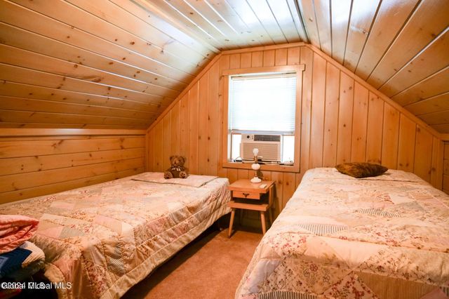 105 6th Street, Malta, NY 12866