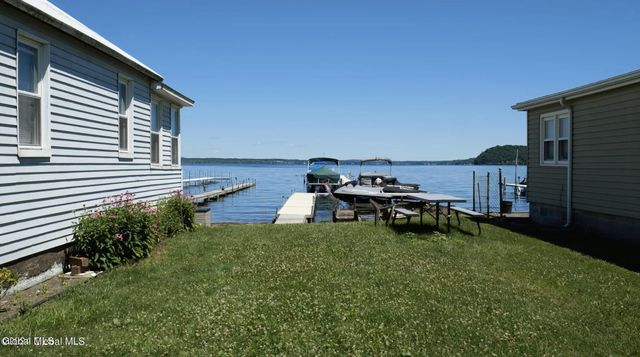 105 6th Street, Malta, NY 12866