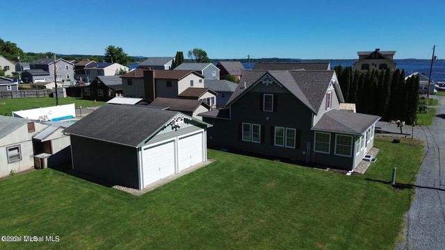 105 6th Street, Malta, NY 12866