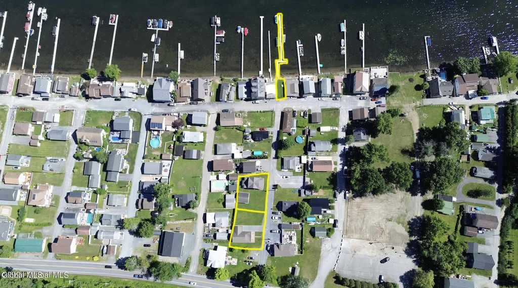 105 6th Street, Malta, NY 12866