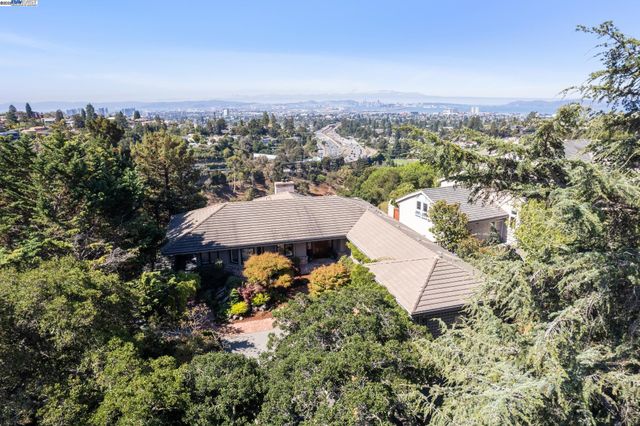 64 ROBLE ROAD, Oakland, CA 94618