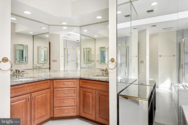 1215 HERITAGE HILLS DR, Upper Marlboro, MD 20774