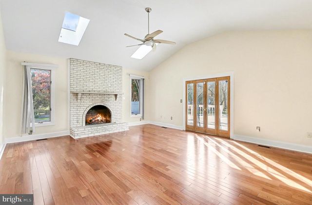 1215 HERITAGE HILLS DR, Upper Marlboro, MD 20774