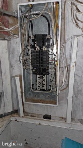 910 SMITH DR, York, PA 17408