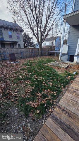 910 SMITH DR, York, PA 17408