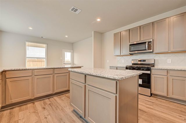2507 Steelhead Drive, Conroe, TX 77384