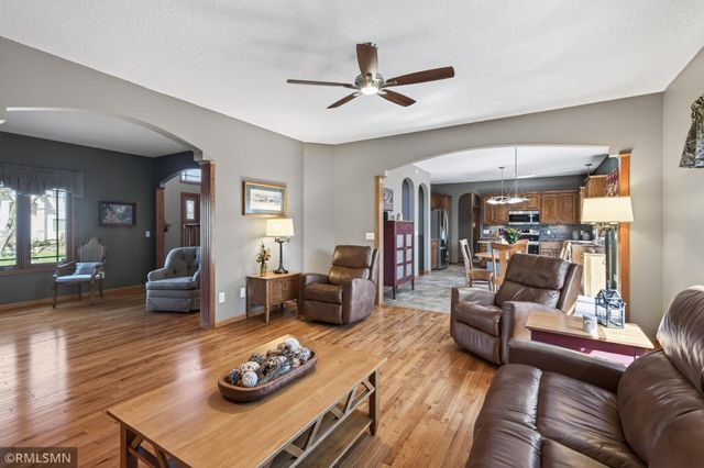 10840 Alberton Way, Inver Grove Heights, MN 55077