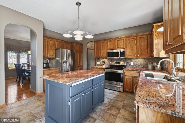 10840 Alberton Way, Inver Grove Heights, MN 55077