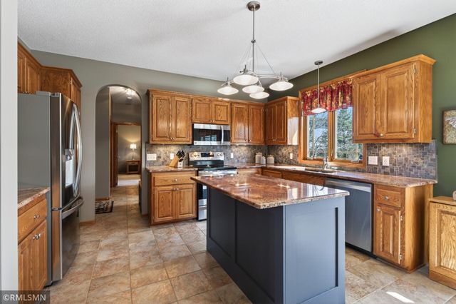 10840 Alberton Way, Inver Grove Heights, MN 55077