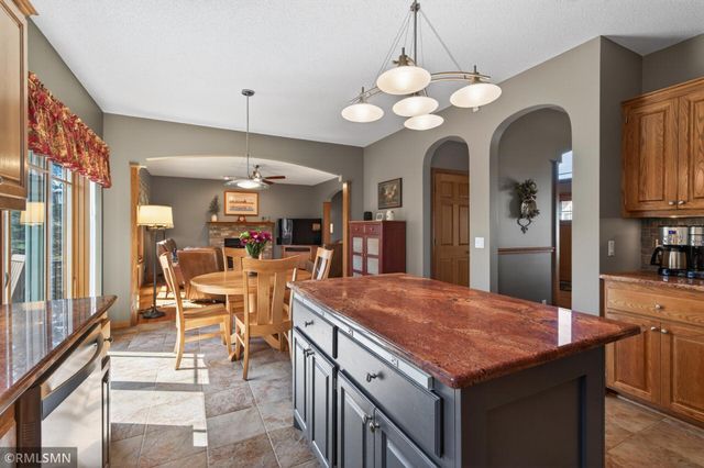 10840 Alberton Way, Inver Grove Heights, MN 55077