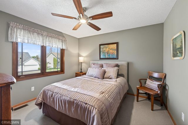 10840 Alberton Way, Inver Grove Heights, MN 55077