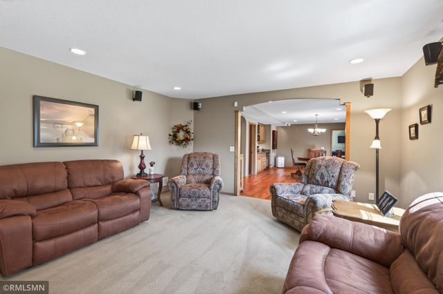 10840 Alberton Way, Inver Grove Heights, MN 55077