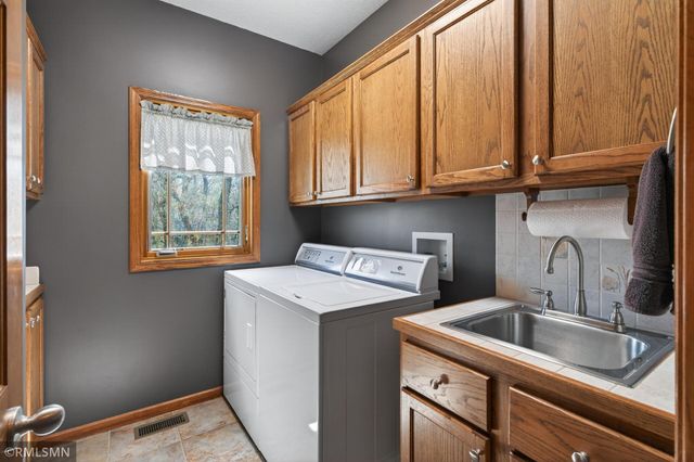 10840 Alberton Way, Inver Grove Heights, MN 55077