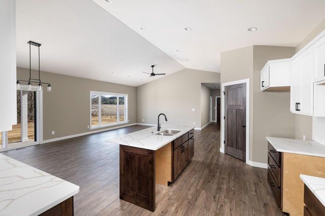 1769 Arches DRIVE, Holmen, WI 54636