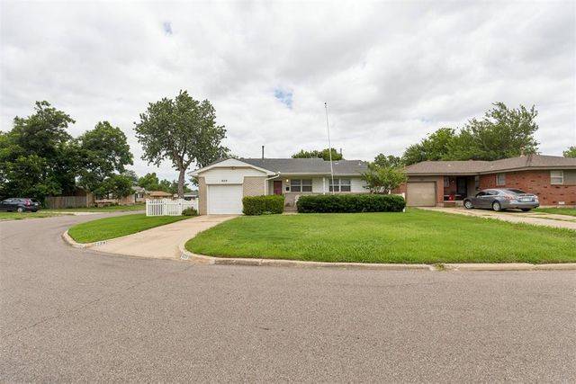 929 Stiver Drive, Midwest City, OK 73110