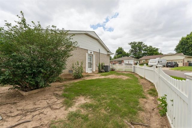929 Stiver Drive, Midwest City, OK 73110