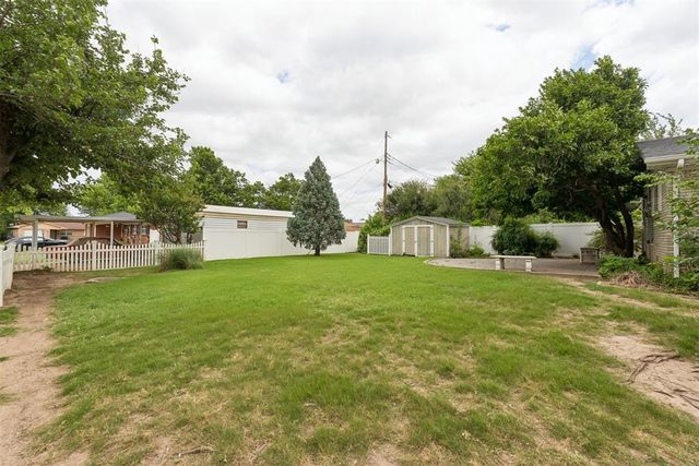 929 Stiver Drive, Midwest City, OK 73110