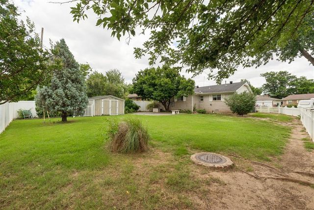 929 Stiver Drive, Midwest City, OK 73110