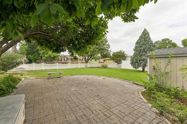 929 Stiver Drive, Midwest City, OK 73110