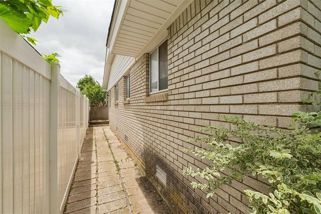 929 Stiver Drive, Midwest City, OK 73110