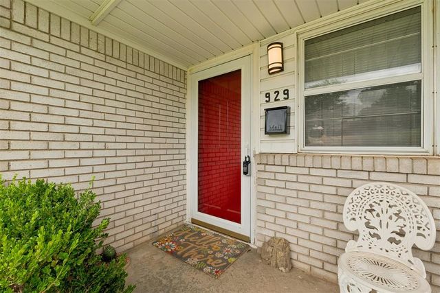 929 Stiver Drive, Midwest City, OK 73110
