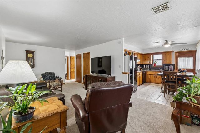 929 Stiver Drive, Midwest City, OK 73110