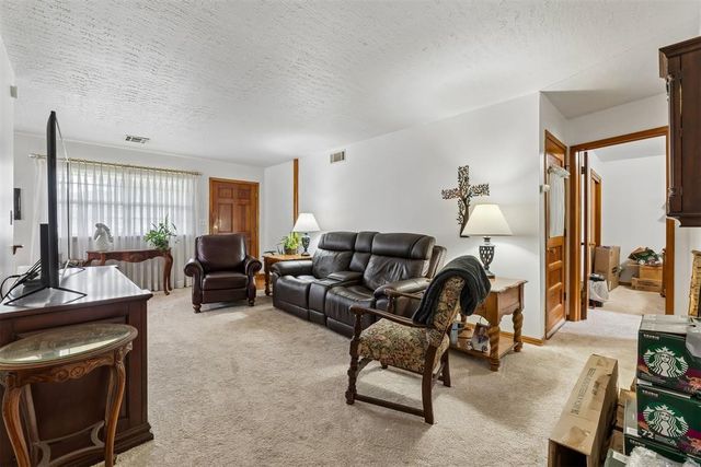 929 Stiver Drive, Midwest City, OK 73110