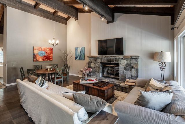 227 Olympic Valley Rd Unit 13, Olympic Valley, CA 96146