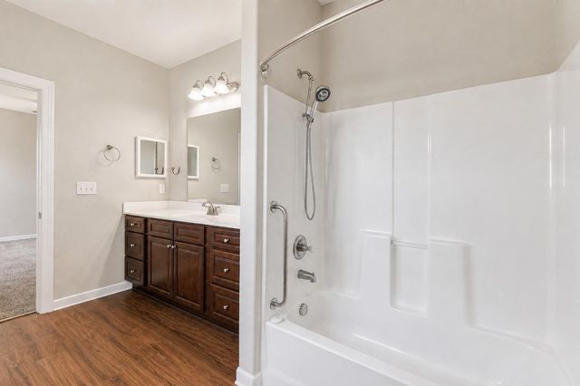 902 Virginia Avenue, League City, TX 77573