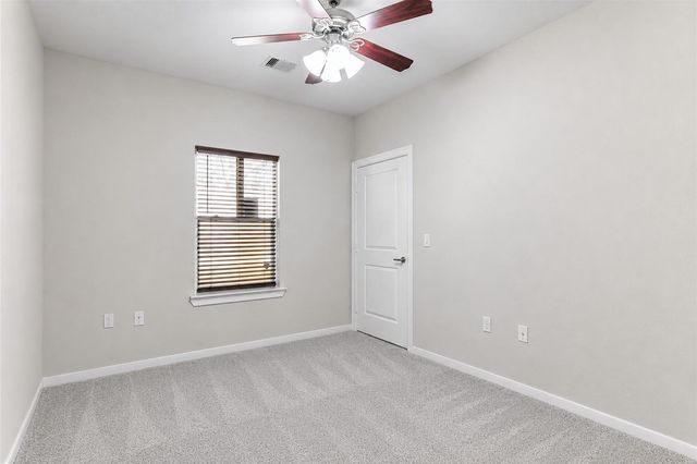 902 Virginia Avenue, League City, TX 77573