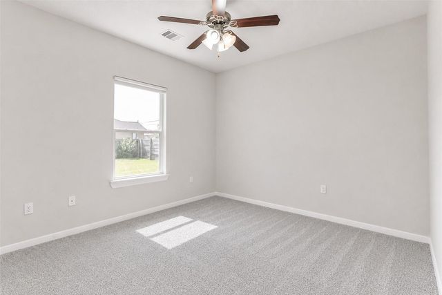 902 Virginia Avenue, League City, TX 77573