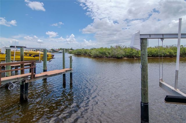 4516 SEAGULL DRIVE 916, New Port Richey, FL 34652