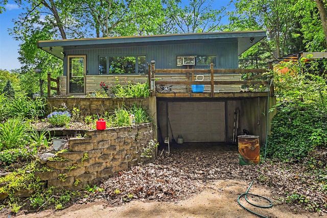 1224 Country Club Drive, Niles, MI 49120