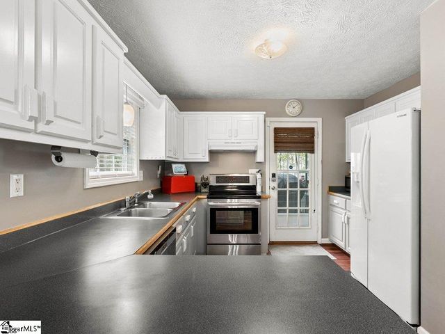 55 Wildflower Lane, Travelers Rest, SC 29690